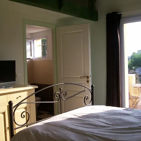 Mas Du Suveret Bed & Breakfast *